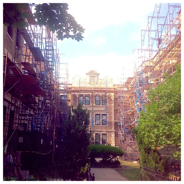 Complete renovation of an apartment complex in Boston  Services provided:  - OSHA certified scaffolding with all necessary overhead protection for tenants  - Dust controlled cutting of mortar joints  - Repointing of mortar joints  - Caulking of all