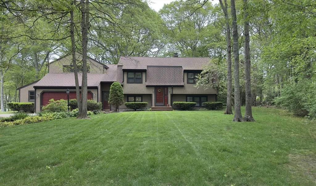 66 Holly Ridge Dr