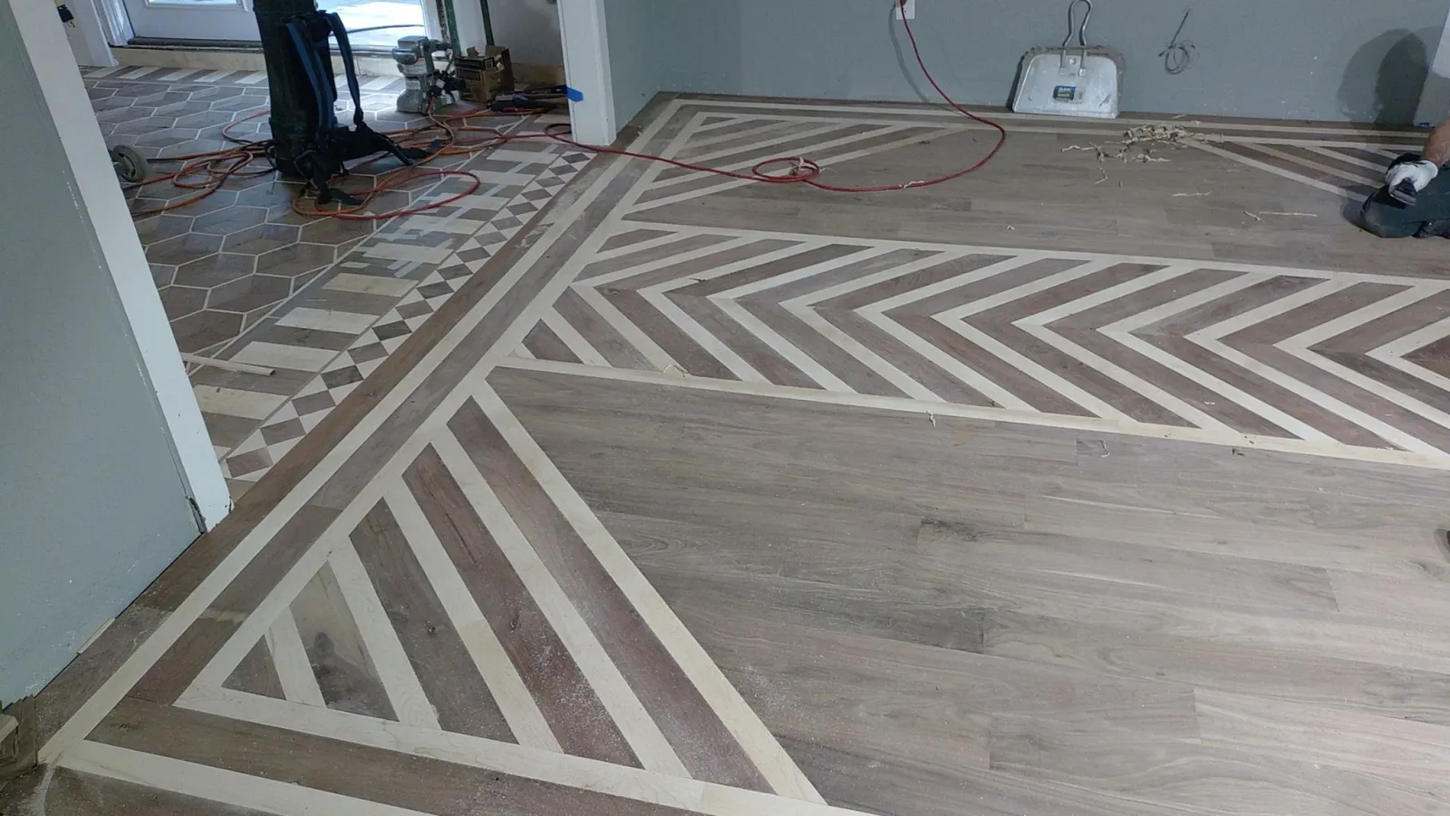 Beautiful flooring lines and cuts