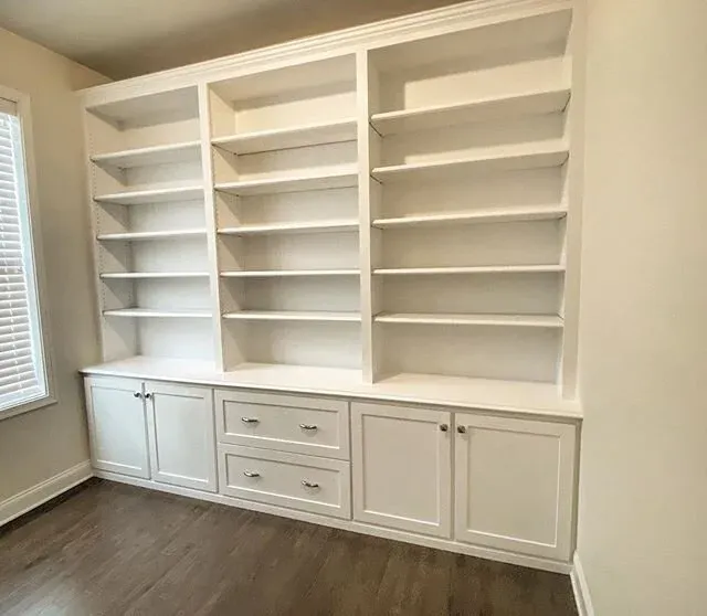 Wrapped up this home office builtin....DM me to get started on your project to add value and function to your home