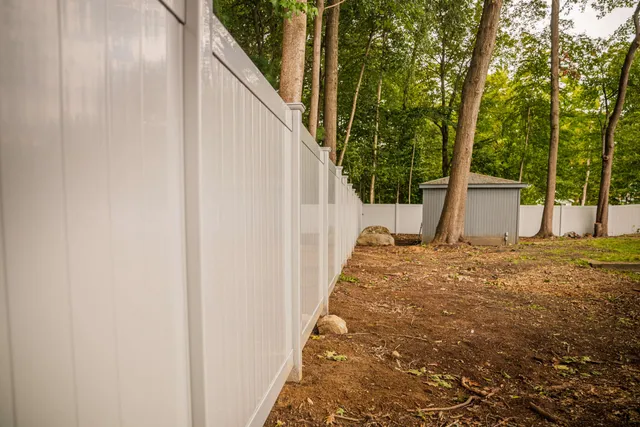 work photo from fenceprosdirect.com
