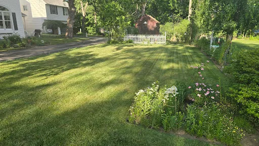 MJS Lawn Care & Lawnscape work photo