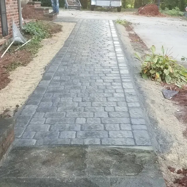 work photo from diamondlandscapingtreeservices.com