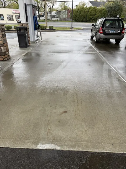 Commercial parking lot and driveway surface cleaning