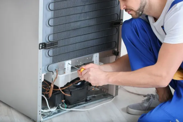 close air conditioning repair repairman on