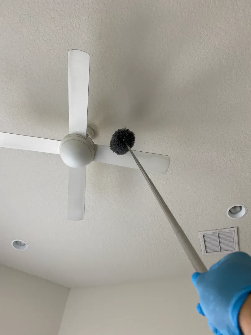 work photo from goldencleaningservice.net