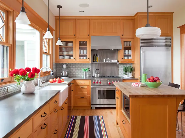 Ultimate Guide to Kitchen Cabinets: Types, Materials, and Trends for 2025