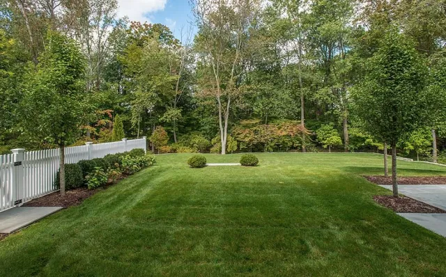 work photo from cutnedgelandscaping.com