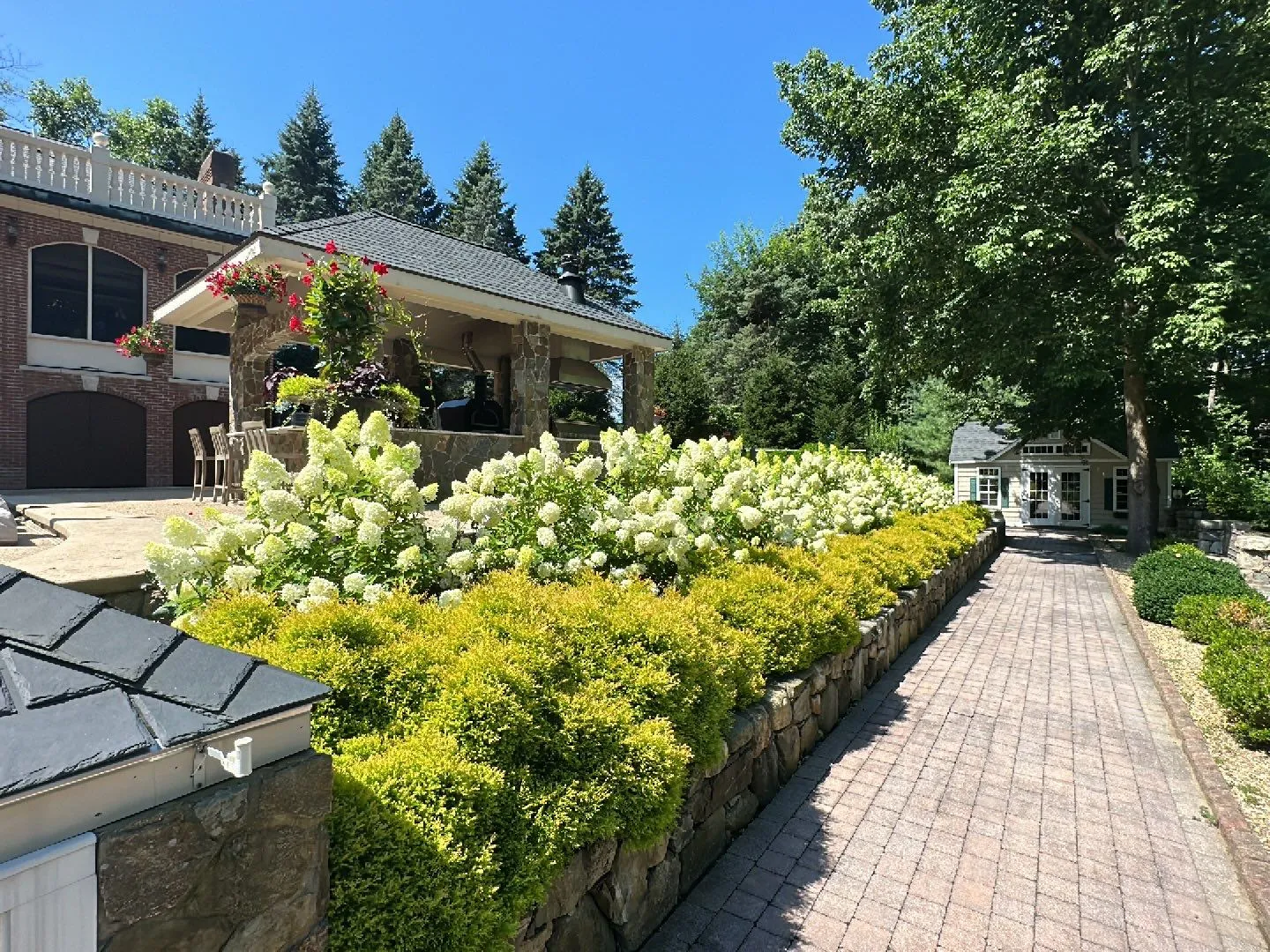Downer Brothers Landscaping, Inc.