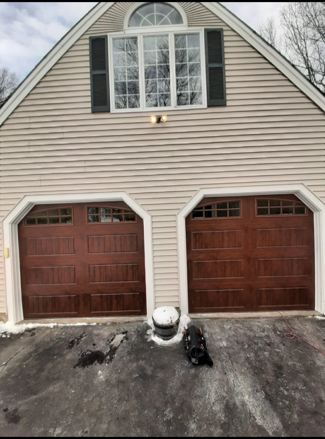 work photo from lizziesgaragedoors.com