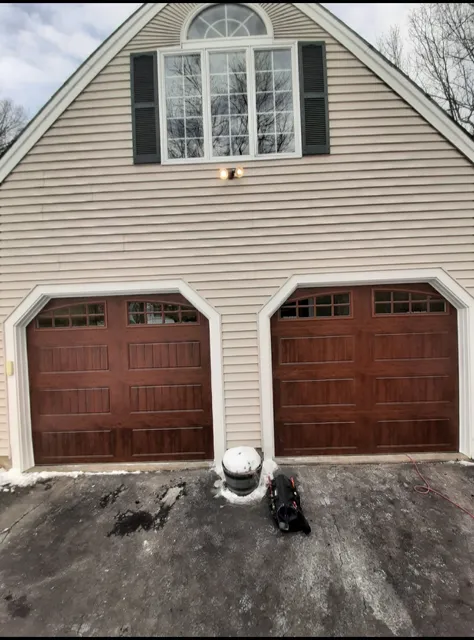 work photo from lizziesgaragedoors.com