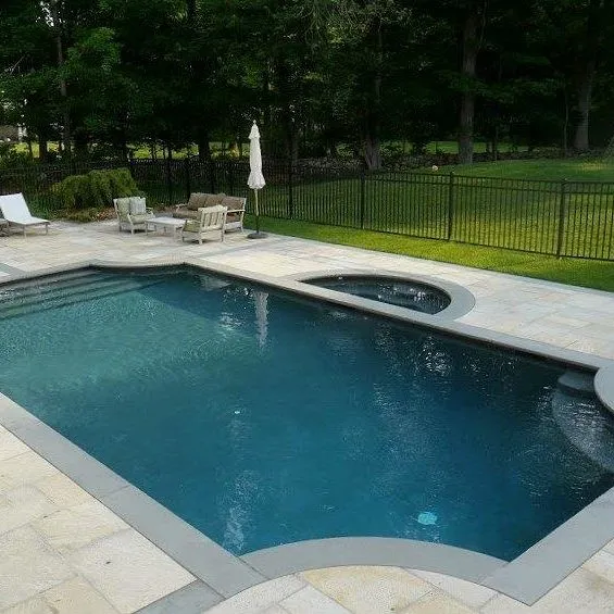 camilla-pool-above