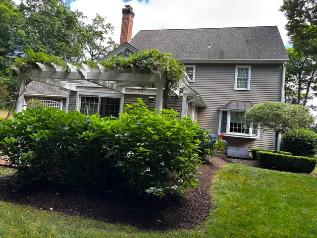 Tlachi Landscaping LLC work photo