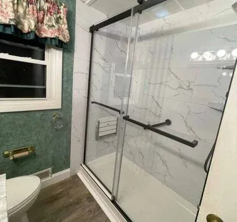 work photo from bathflip.com