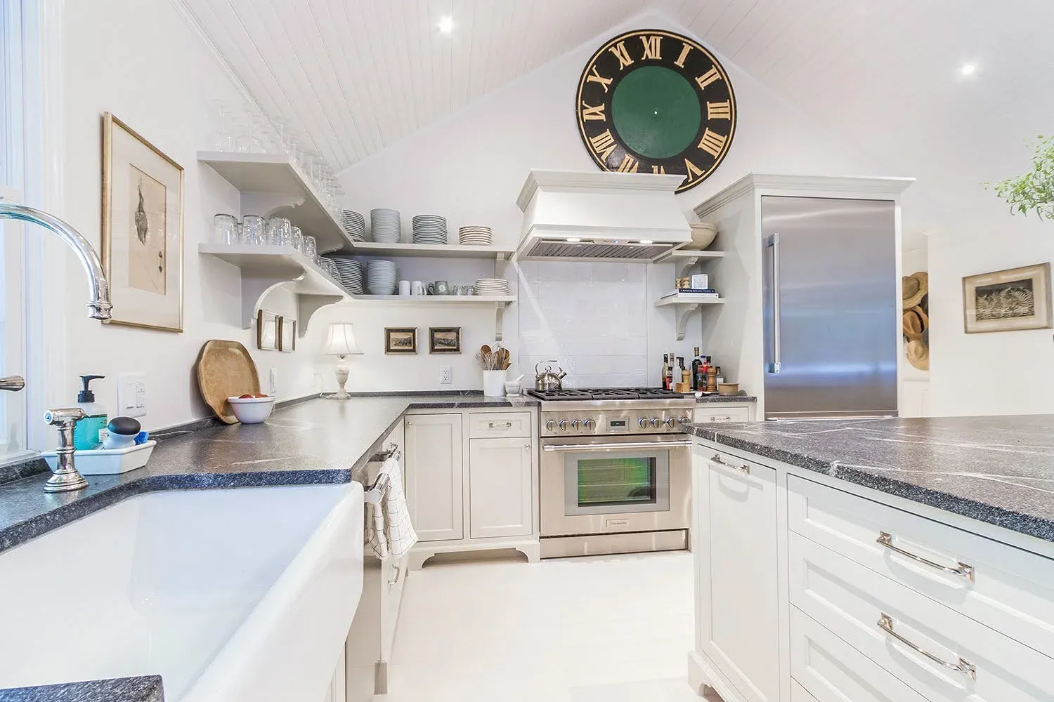 cape-cod-gourmet-kitchen.jpg