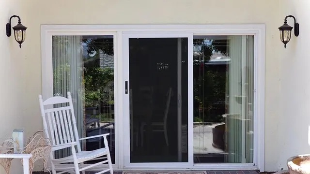 work photo from riscreenandwindowrepair.com