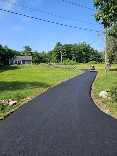 work photo from manchesterpavingandsealcoating.com