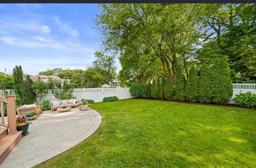 LeafLore Landscaping Inc work photo