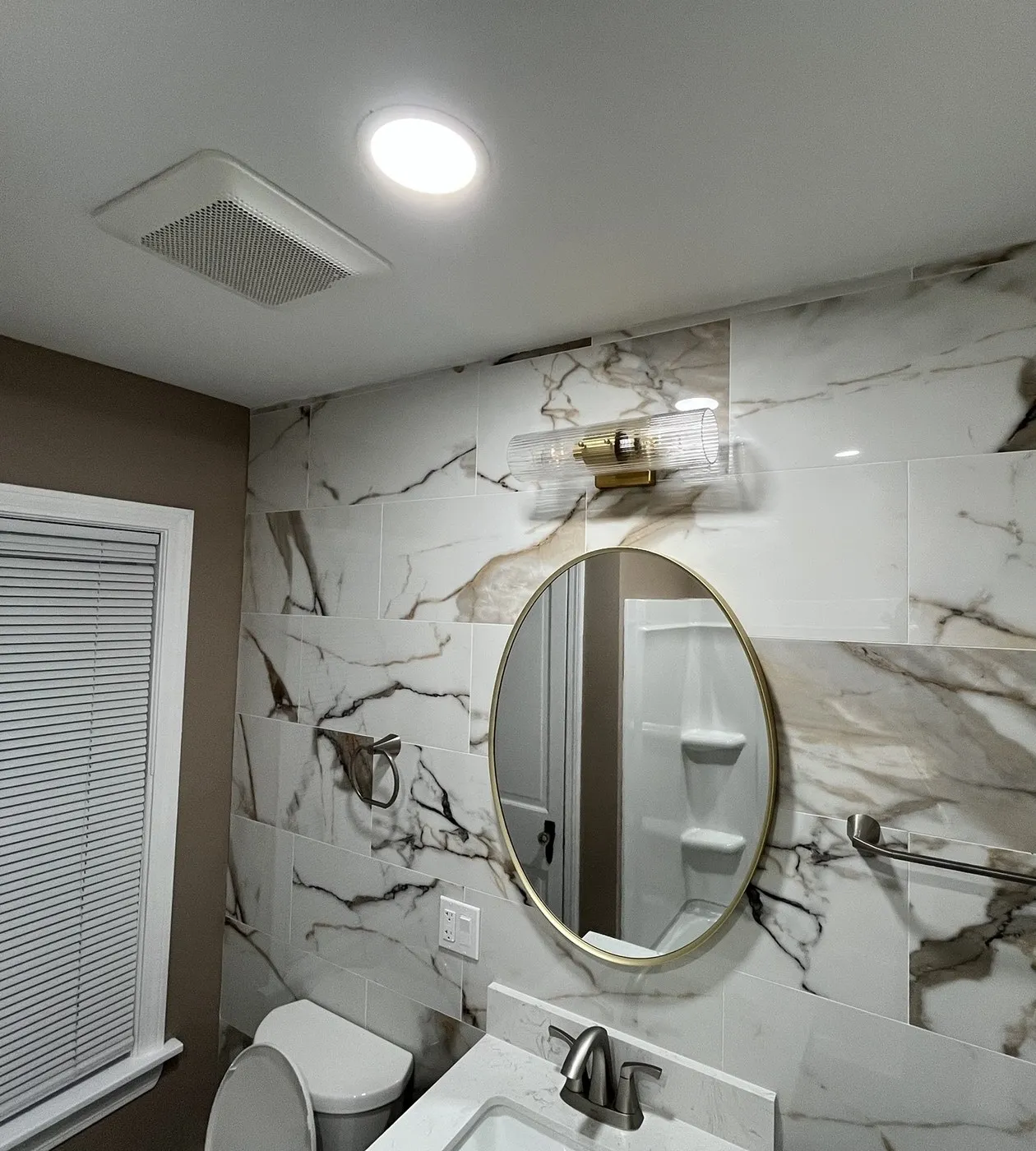 Bathroom vanity lighting