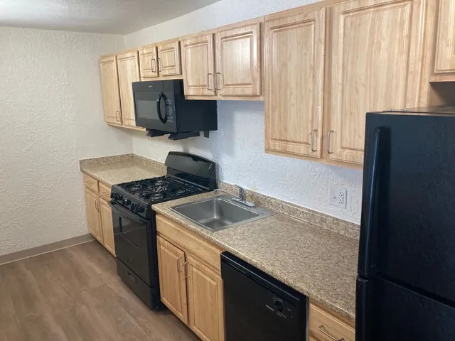 Friendly Maids Llc work photo