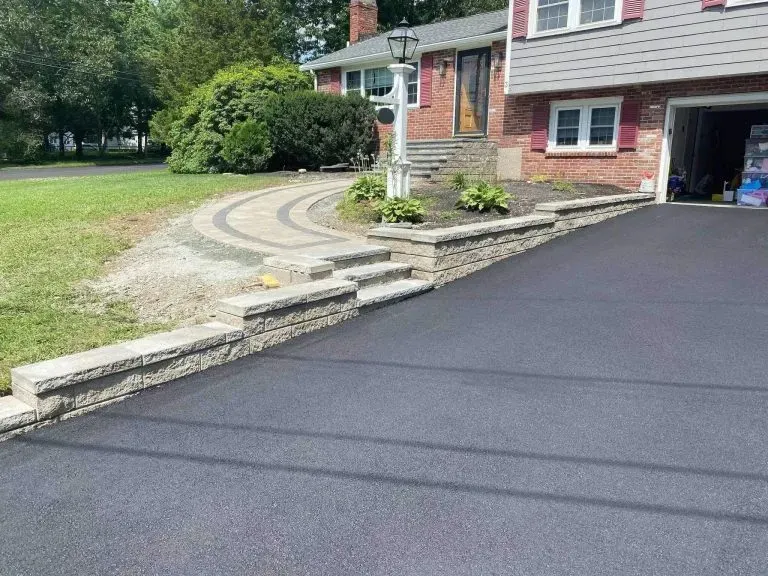 Asphalt Paving Company - Residential Driveway Paving