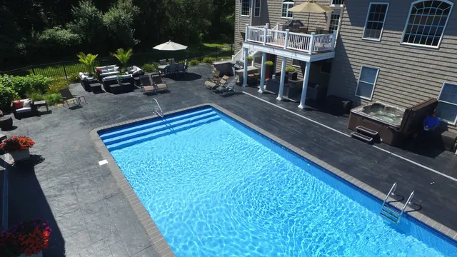work photo from aaronpoolsandspas.com