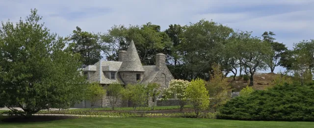 Slate roofing, copper guttering by Slate and Copper Services in Portsmouth, Rhode Island and Easton, Connecticut, serving Fairfield County, Providence, coastal RI, and South Coast, MA.