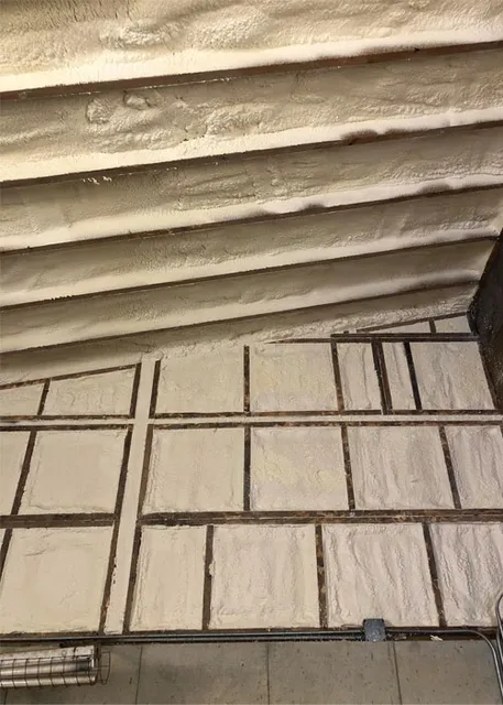 Spray foam insulation image