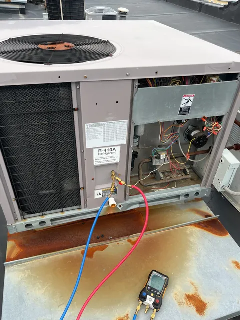 APPLIANCE DOCTOR work photo