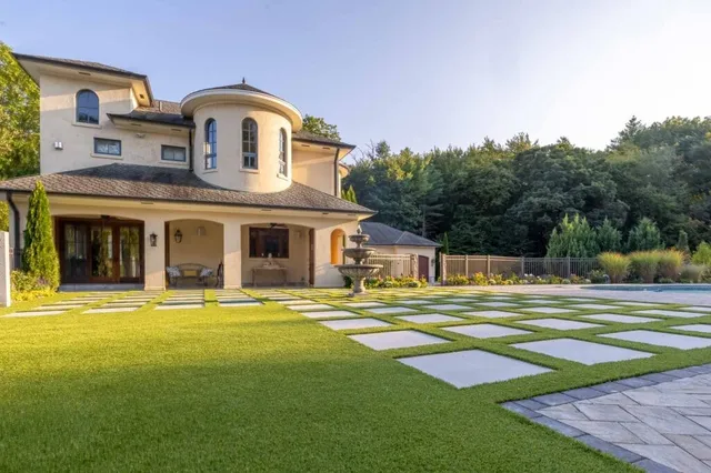 Gloucester, MA landscape design: lawn and paver path