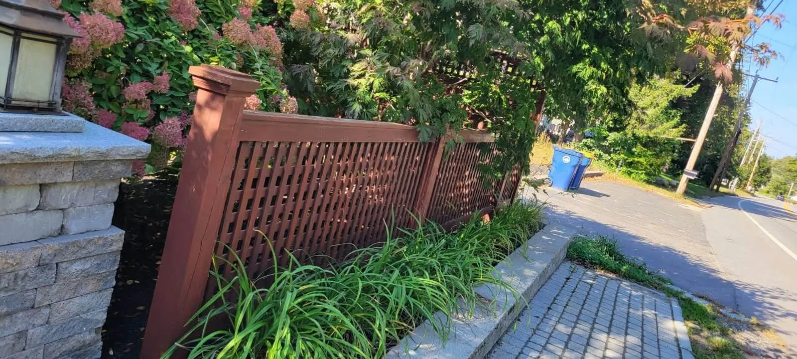 work photo from freedomfencecompanynh.com