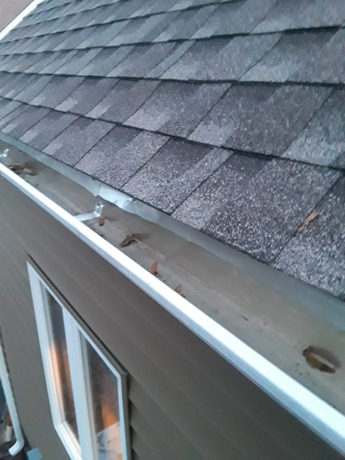 Eli's Roofing