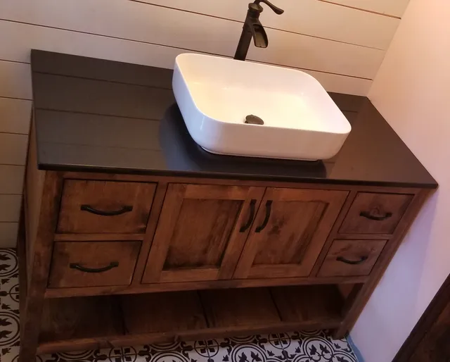 Honestus Woodworks & More, LLC work photo