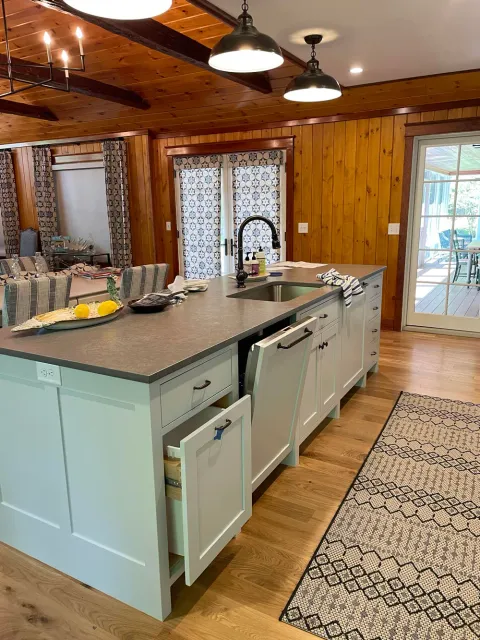 Light fixtures in a kitchen