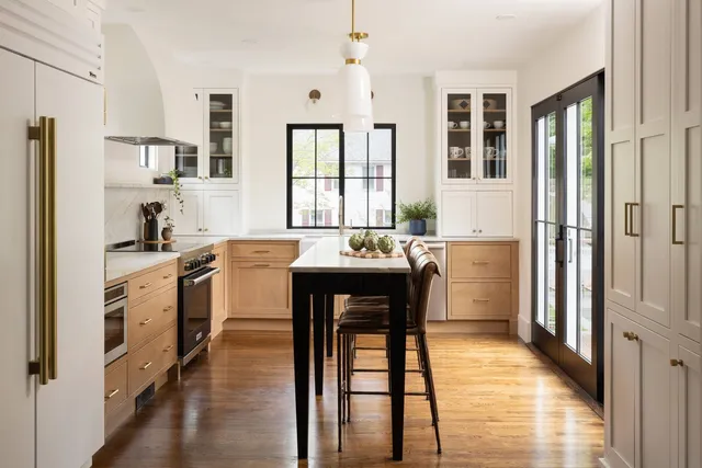 A Kitchen Reframed in Reading
