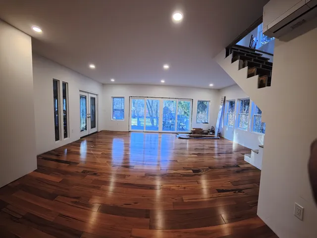 Wow Construction LLC