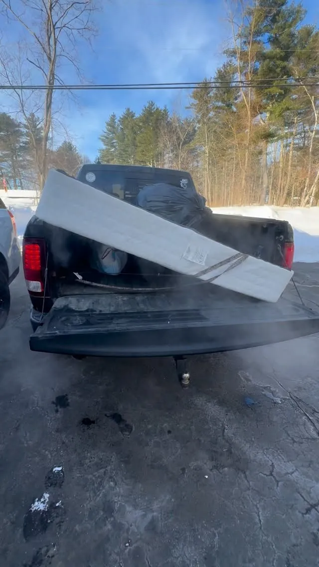 ♻️ Small junk removal job for a good friend to kick off Friday morning 🔥