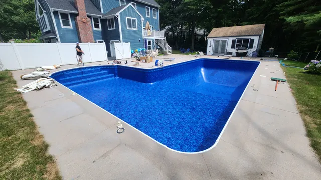 Summer Pool - Pool Cleaning & Maintenance work photo