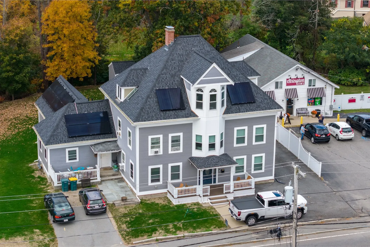 Abington MA Roof and Siding of a 3-Story Building