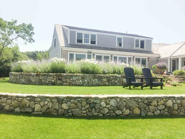 work photo from tomhanlonlandscaping.com