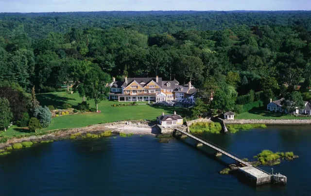 Wood siding and roofing, copper guttering by Slate and Copper Services in Portsmouth, Rhode Island and Easton, Connecticut, serving Fairfield County, Providence, coastal RI, and South Coast, MA.