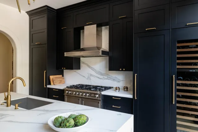 BespokeSoEndBlackKitchen-16837edit.jpg