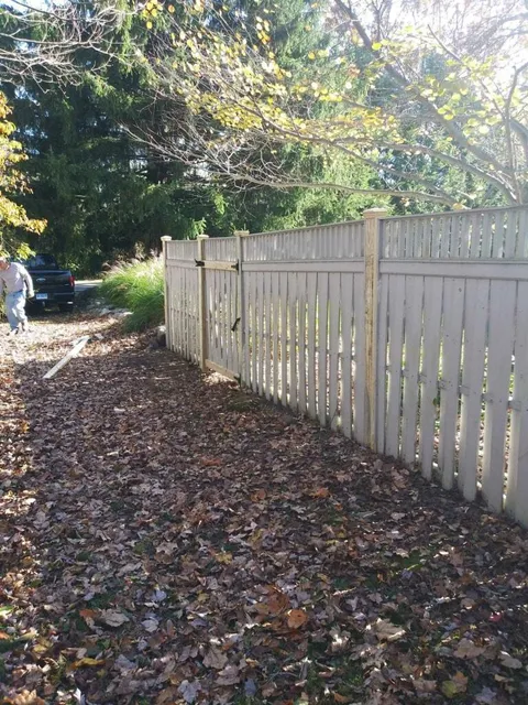 work photo from bridgeportfencing.com