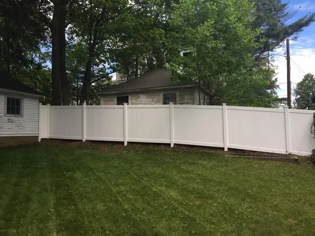 work photo from chipmanfamilyfence.com