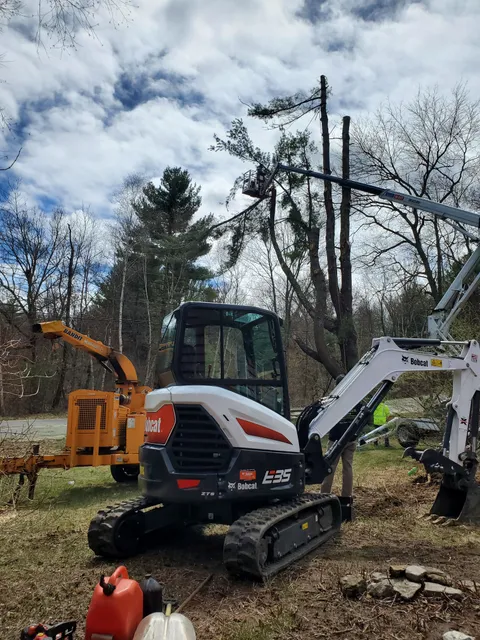 PEKARSKI EXCAVATION & PROPERTY MAINTENANCE work photo