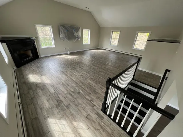 work photo from hollywoodflooringct.com