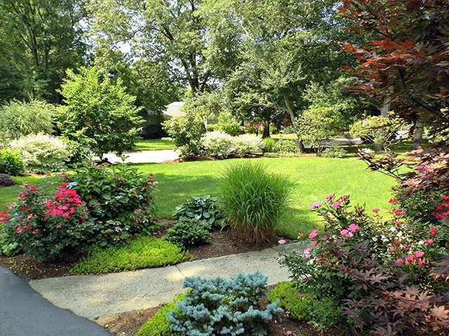 front-entry-garden-1.jpg