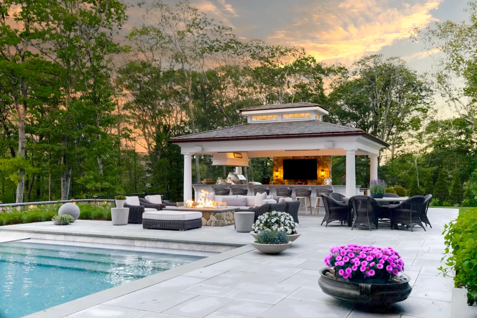 luxury-pool-pavilion.jpg