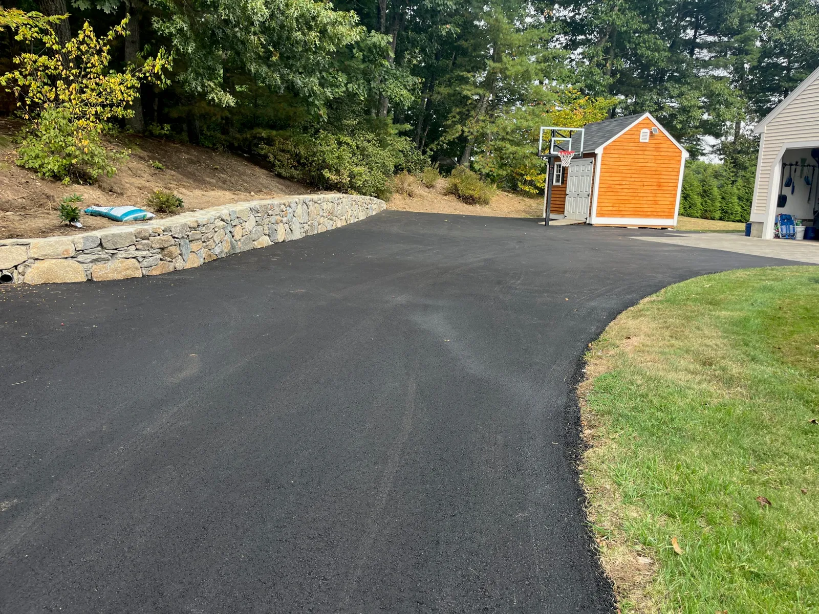 work photo from bobmuldoonpaving.com