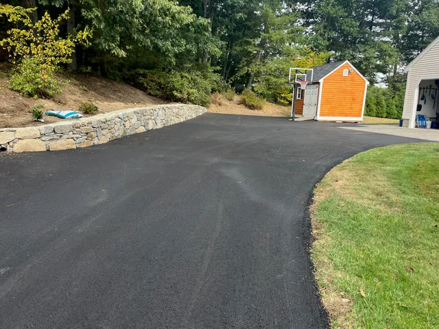 work photo from bobmuldoonpaving.com